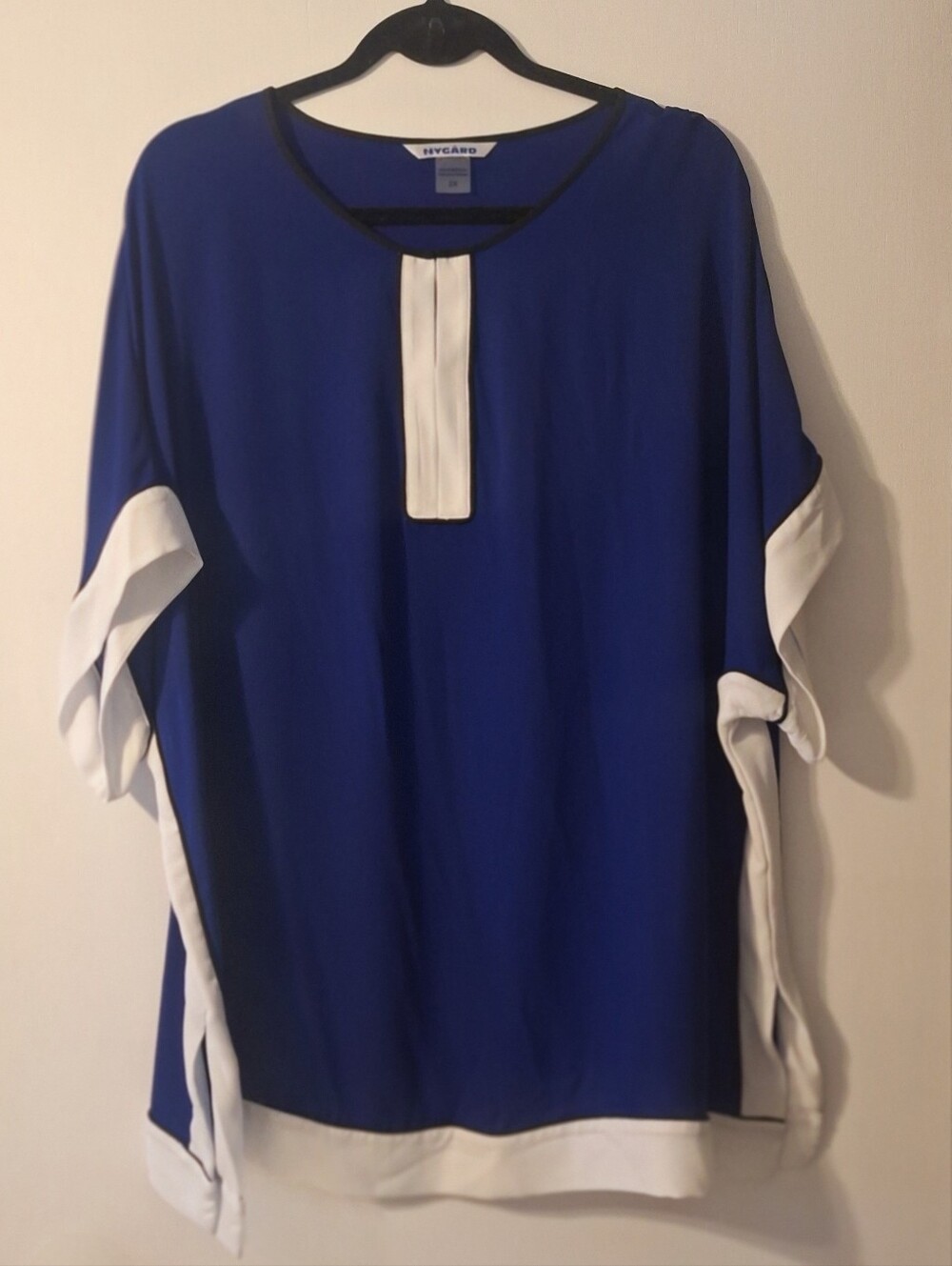 Peter Nygard Blue and White Tunic
